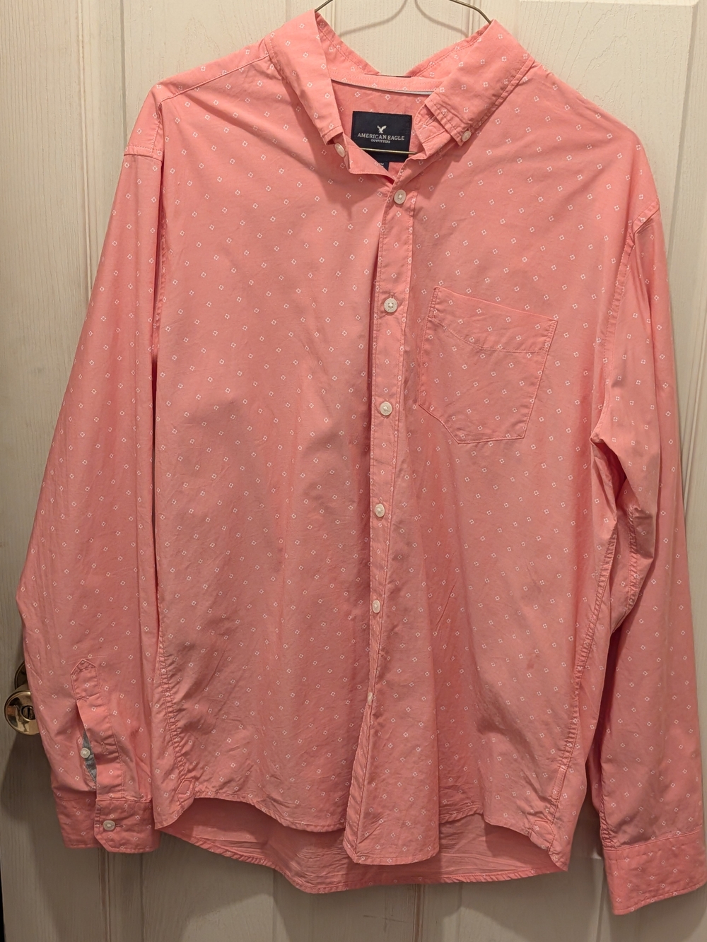 American Eagle Outfitters Coral Pink Button-Down Long Sleeve Shirt Size Medium